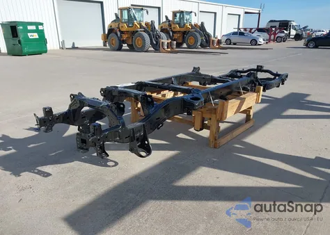 2025 Toyota Tacoma Sr z USA, uszkodzony, nr VIN 3TYLD5KN0ST013343